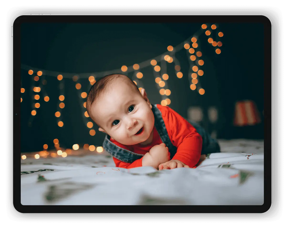 iPad digital photo frame with slideshow displaying landscape photos